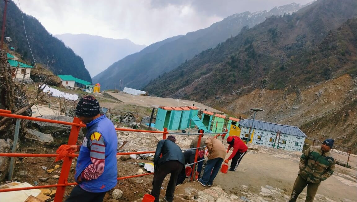 केदारनाथ यात्रा को सुगम एवं सुव्यवस्थित ढंग से संचालित करने की तैयारियों में जुटे