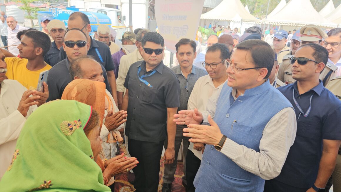 मुख्यमंत्री ने ऋषिकेश पहुंचकर चारधाम यात्रा रजिस्ट्रेशन कार्यालय का किया स्थलीय निरीक्षण