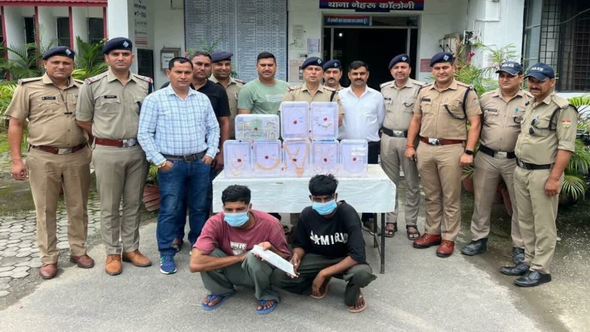 दून पुलिस ने किया लाखों की चोरी का खुलासा 