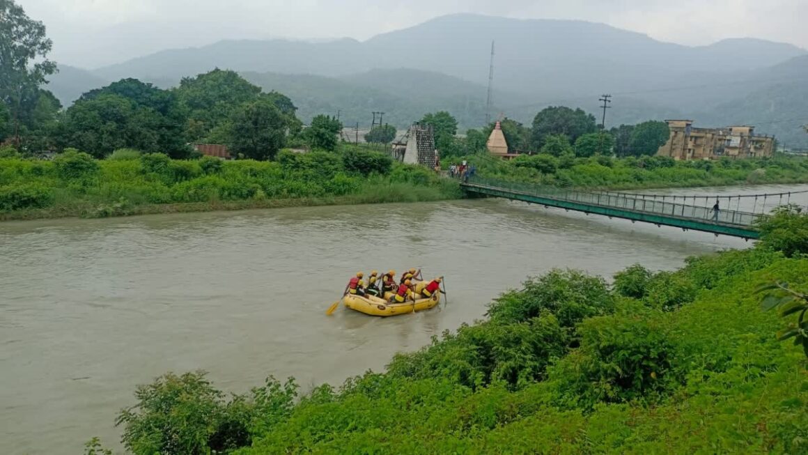 शक्ति नहर में कूदा 16 वर्षीय युवक