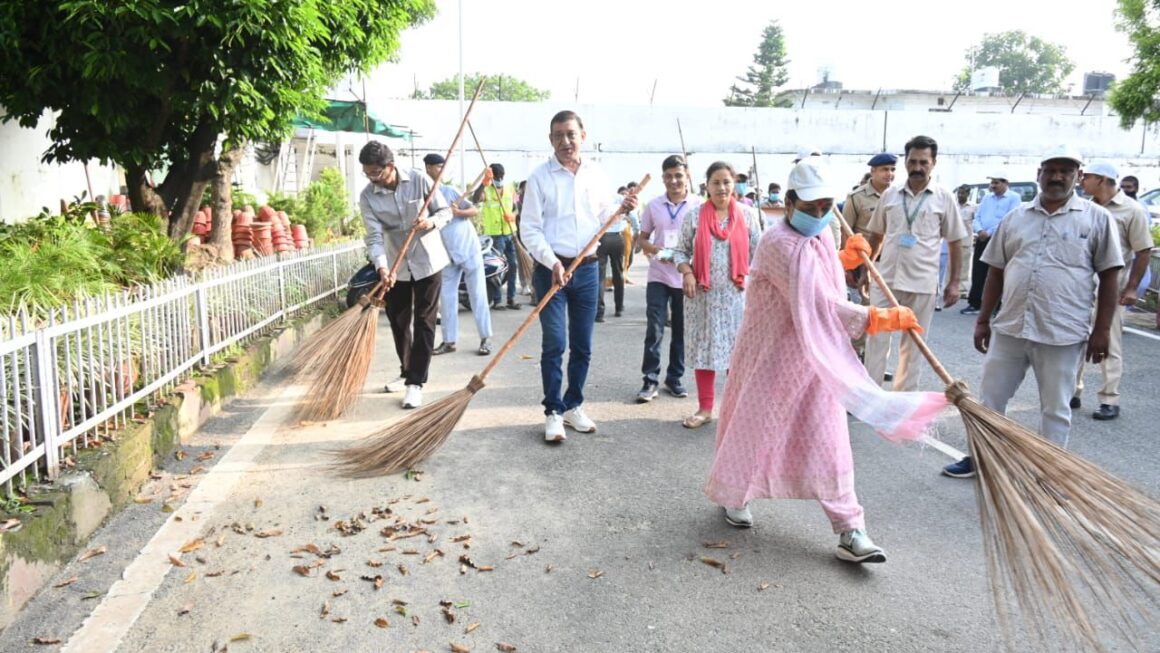 स्वच्छता अभियान नहीं जीवन का अनिवार्य हिस्सा हैः ऋतु खण्डूडी भूषण