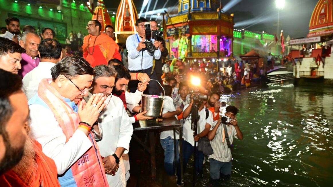 हर व्यक्ति के जीवन से अंधकार को दूर कर खुशियों का उजियारा फैलाए दीपोत्सव : मुख्यमंत्री